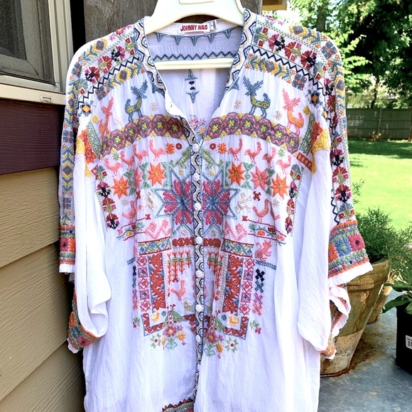 Johnny Was Tops - NWT JOHNNY WAS gorgeous top. Soft flowing fabric. Button up. Size S Runs big.